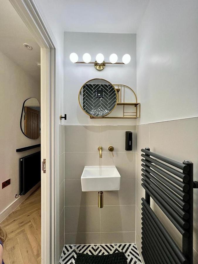 Charming 3-Bed House With 1 Parking Space 坎特伯雷 外观 照片