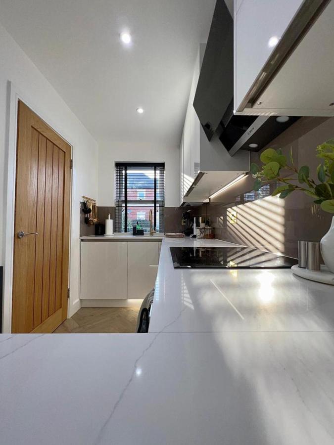 Charming 3-Bed House With 1 Parking Space 坎特伯雷 外观 照片
