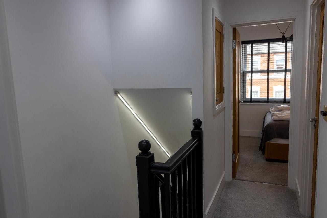 Charming 3-Bed House With 1 Parking Space 坎特伯雷 外观 照片